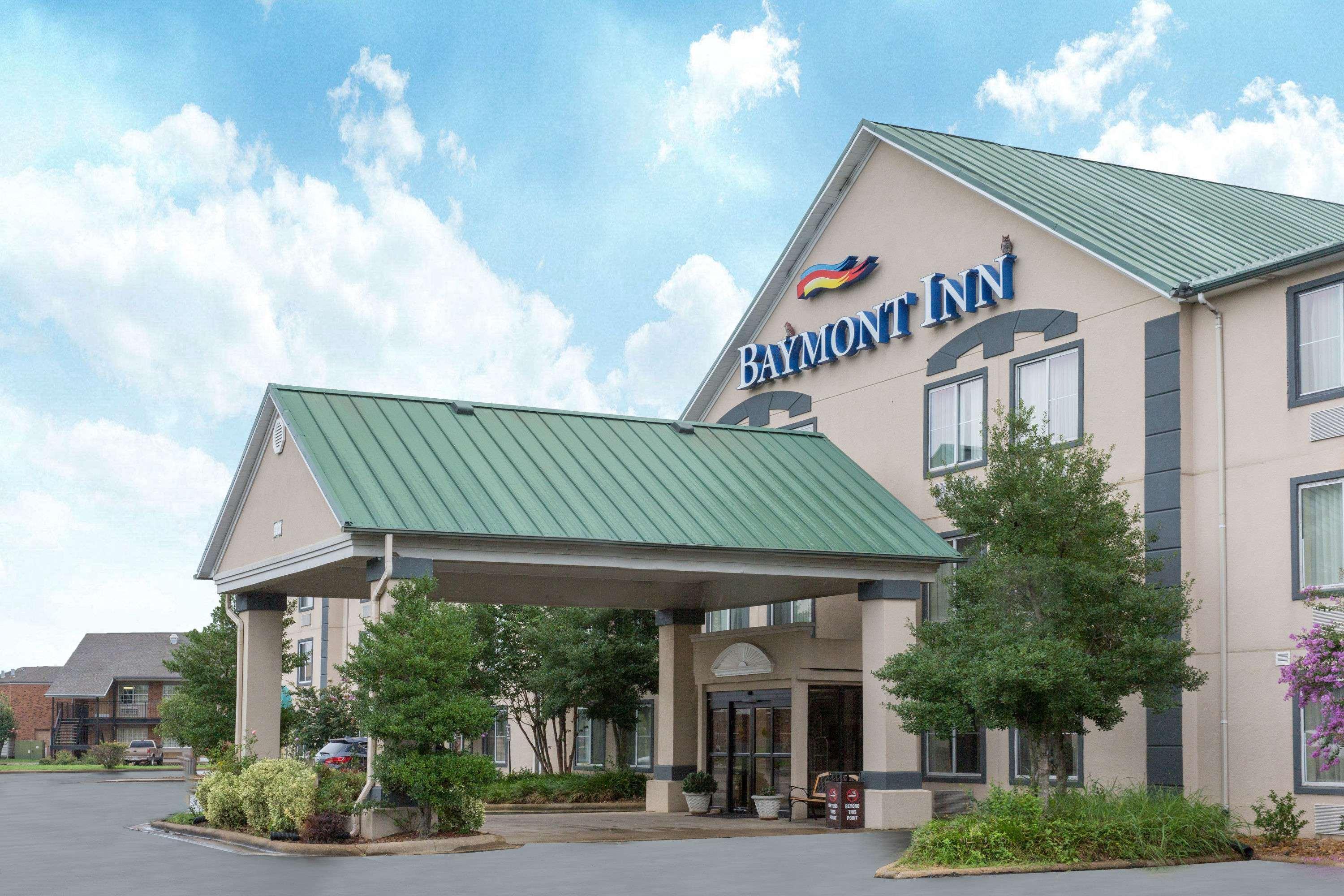 Baymont By Wyndham Jonesboro Hotel Екстериор снимка